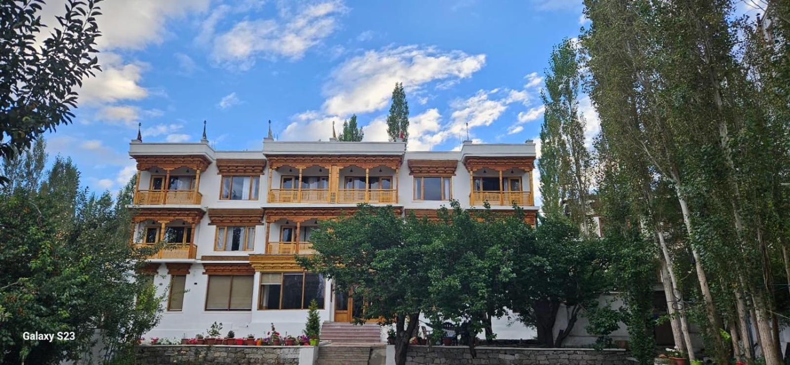 Hotel Ladakh Hills Leh Exterior photo